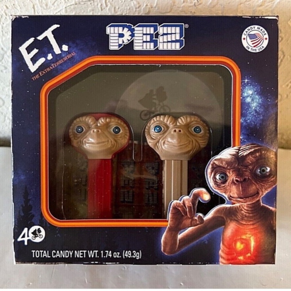 The E.T. 40th Anniversary PEZ Twin Pack Gift Set features E.T. PEZ dispensers